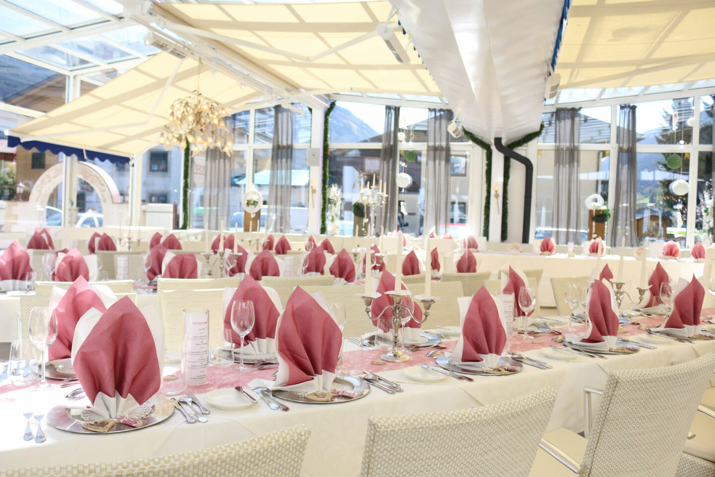 Hochzeitsdekoration im Schlosshotel